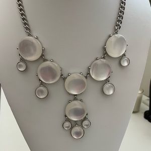 Statement necklace in Neutral Tones - NWOT